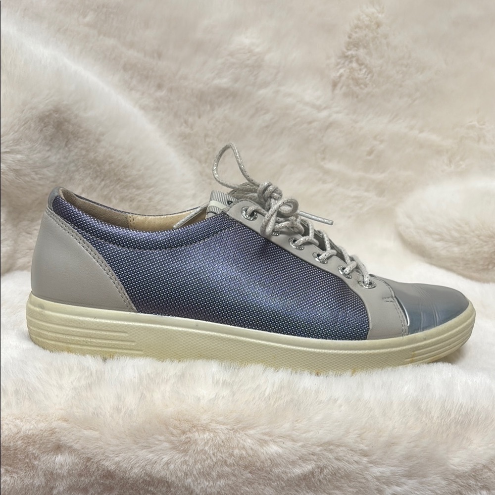 Ecco Women's Wide Width golf shoes